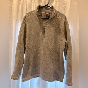 Mens The North Face fleece quarter zip sweater. Size Medium